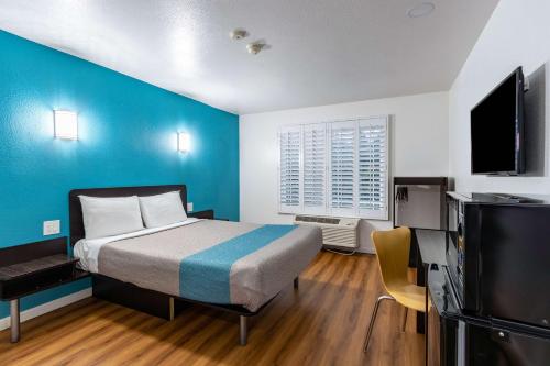 1 queen bed