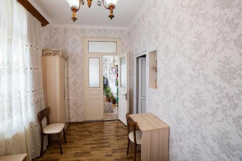 Savanna Guest House Room Type - Double Room with Private Bathroom