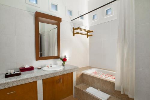 Deluxe Garden Double Room image 3