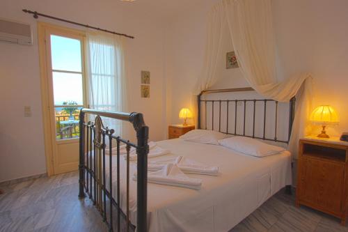 2 twin beds