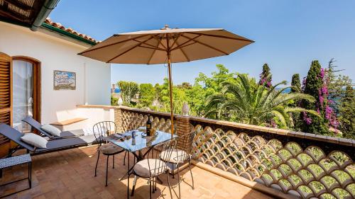 La Matrangela Charme Apartments La Matrangela Charme Apartments is perfectly located for both business and leisure guests in Taormina. Featuring a satisfying list of amenities, guests will find their stay at the property a comfortab