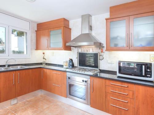 Holiday Home Dorian by Interhome in แซนท์แอนโทนีเดคาลอนเก