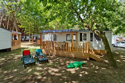 Albatross Mobile Homes on Camping Ca