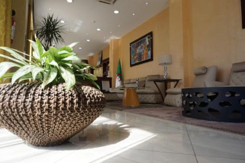 MARAVAL in Hai Tarik