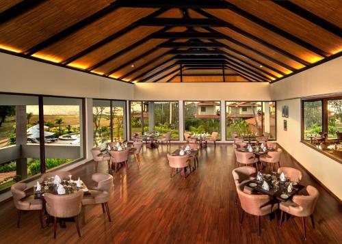 บริการและสิ่งอำนวยความสะดวก, นิรามายา รีทรีต แบ็กวอเตอร์ แอนด์ บียอนด์ กุมารกม (Niraamaya Retreats Backwaters and Beyond Kumarakom) in คูมาราคุม