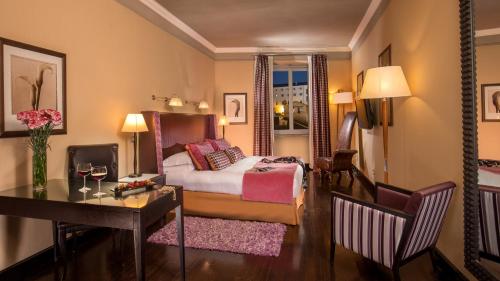 The Inn at the Spanish Steps - image 10