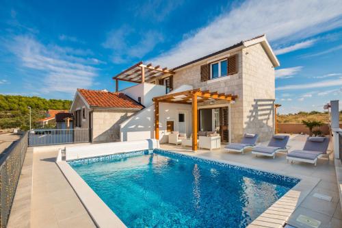 Villa Diomedes with the sea view and the pool Rogoznica