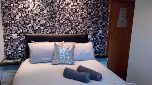 1 double bed