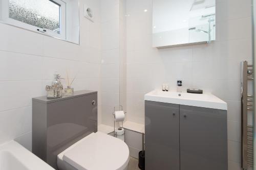 The Mews, York Place by Harrogate Serviced Apartments