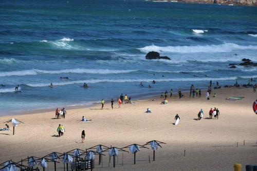  Comfortable Apartment by the Surfing Beach in Cascais