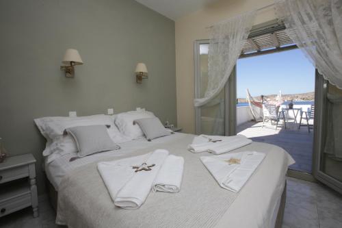 Alexandra's Rooms - image 12