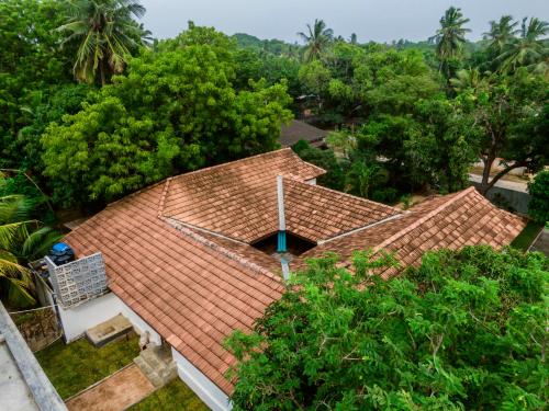 176392077 Thambu Illam