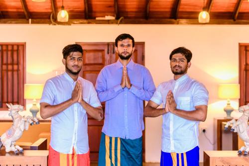 176392234 Thambu Illam