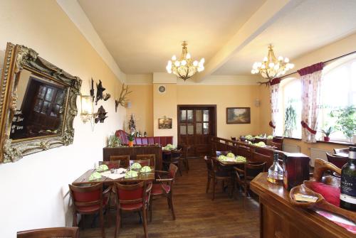 Restorāns, Jägerhof Putzkau (Jagerhof Putzkau) in Schmolln-Putzkau