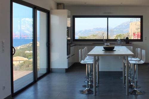 ห้องครัว, Villa MAKELE in กัลวี