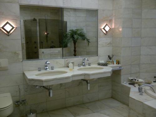 Luxuriöses Doppelzimmer in Oberkassel, Düsseldorf (Foto 7)