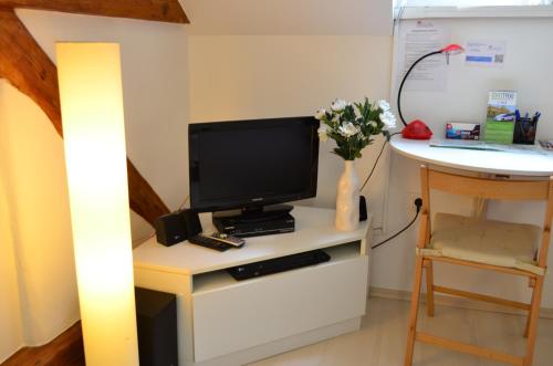 Studio apartment White - image 9