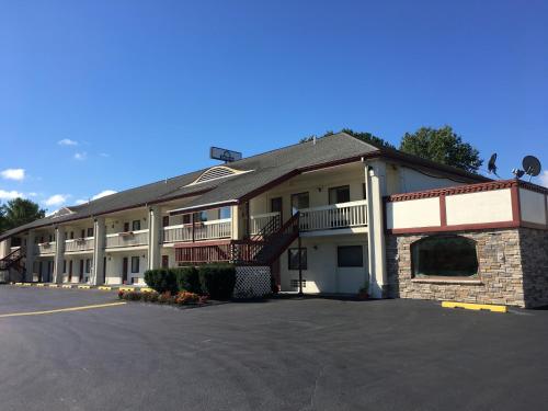 Days Inn by Wyndham Queensbury/Lake George