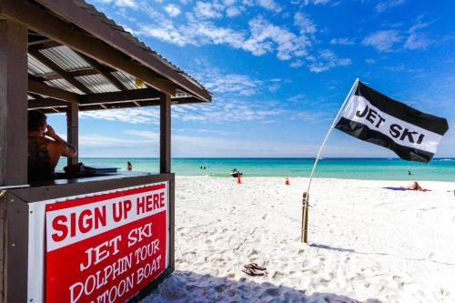 Fontainebleau Terrace II - image 11