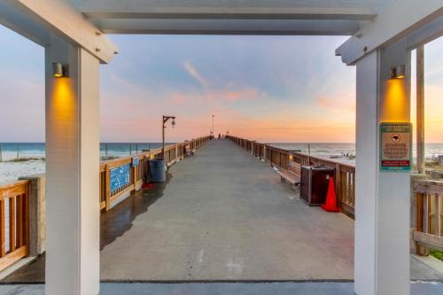 Fontainebleau Terrace II - image 13