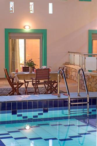  Villa Blue Pearl Apolakkia, Unterkunft in Apolakkiá