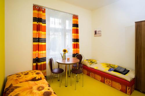 Apartment Four Year Seasons - WALKABLE TO CENTRE, METRO AND RIVERSIDE, Praha (fotografie 3)
