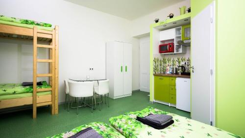 Apartment Four Year Seasons - WALKABLE TO CENTRE, METRO AND RIVERSIDE, Praha (fotografie 10)