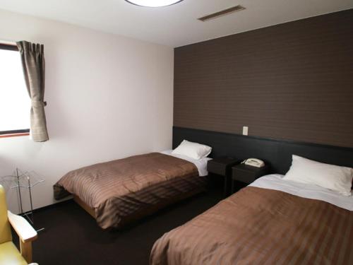 Hotel Oonoya Hotel Oonoya is perfectly located for both business and leisure guests in Atami. The property offers a wide range of amenities and perks to ensure you have a great time. Service-minded staff will welc