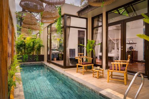 Heritage Suites Hotel Room Type - Suite with Private Pool Heritage Suites Hotel Room Type - Suite with Private Pool
