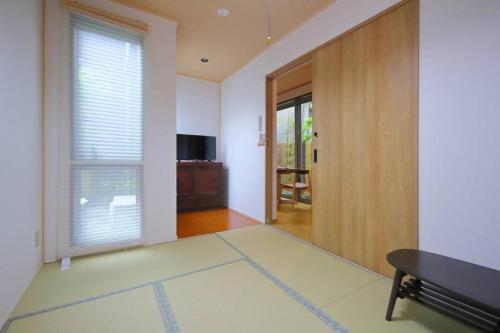 Superior Family Room image 10