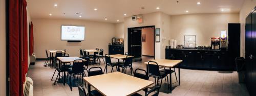 Létesítmények, Motel 6 Airdrie, AB in Airdrie