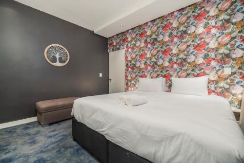 Chelsea Apartments - image 11