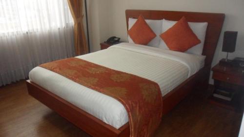 Double Room image 1