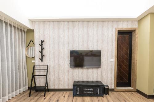Standard Quadruple Room image 8
