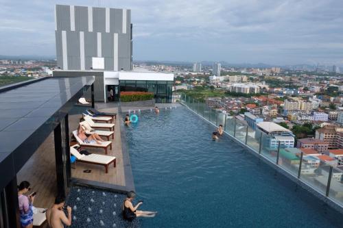 The base central pattaya by PT The base central pattaya by PT
