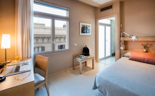 Park Hotel - image 10