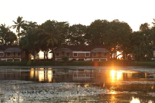 Coconut Lagoon Kumarakom- CGH Earth