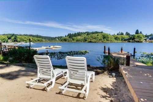 The Oasis on Devils Lake - main image