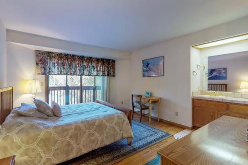 Lake Lodge Beach (04-040) - image 6