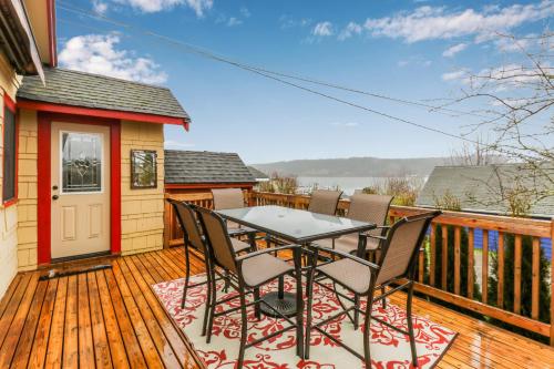 Bay View Bungalow Poulsbo