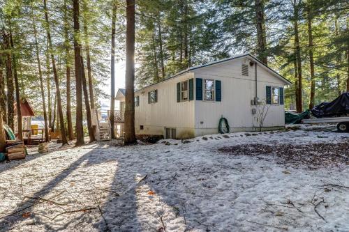 The Three Bears Cottage On Loon Lake In Chestertown Ny Reviews Prices Planet Of Hotels