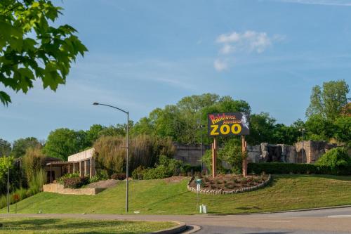 River Crossing Condos - image 2