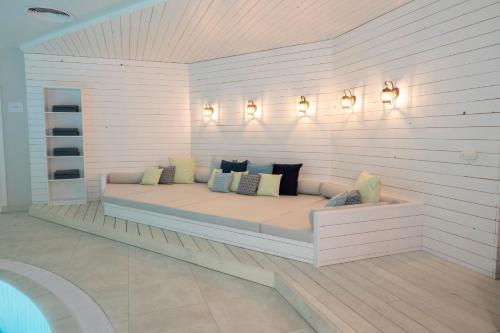176586728 Seehotel Villago