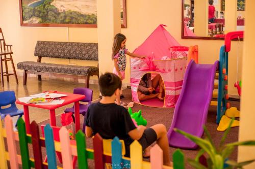 อาหารและเครื่องดื่ม, Hotel Internacional in ชุย