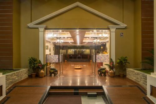 Fuajee, Palette 823 Hotel Ichchha in Simara