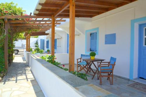 Facilities, Jimmy's Studios - Quiet Island Living in Plakes near Firopotamos & Plathiena Beaches in Milos Island