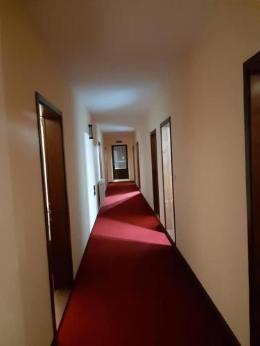 Hotel River - image 14