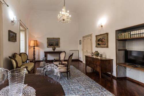 Appartamento Palazzo Pace al Cassaro, Palermo