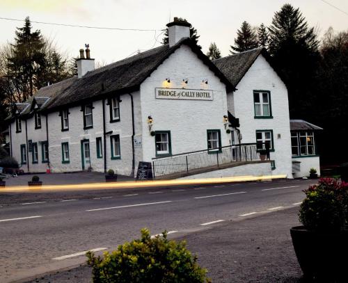 Bridge of Cally Hotel