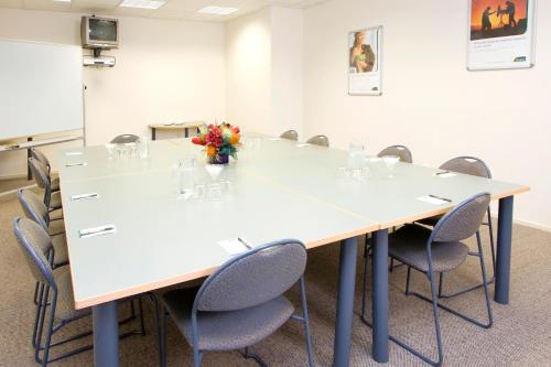Quest on Johnston Serviced Apartments - image 4